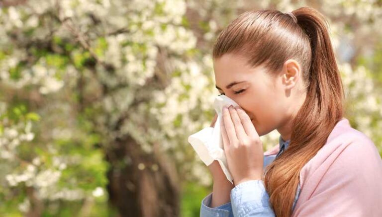Enfrentando las alergias de primavera con soluciones naturales